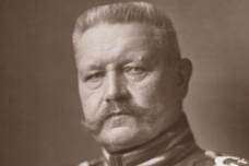 鲁登道夫：比希特勒更早的“第一个纳粹”