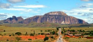 1972年11月6日：中国与马达加斯加共和国建交