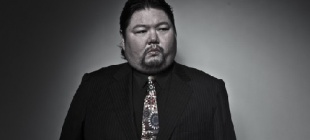 2013年1月25日：戎祥逝世