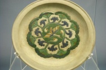 唐三彩釉里怎么区别