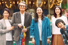 电影《漫长的告别》是根据什么小说改编的