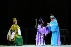 《玉簪记》作品赏析