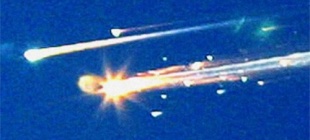 2003年2月1日：哥伦比亚号航天飞机失事