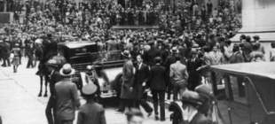 1938年10月30日：美国广播剧造成大恐慌