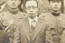 溥仪:故宫里那把龙椅可不好坐