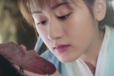 《琉璃》璇玑喂司凤吃下吐真丸