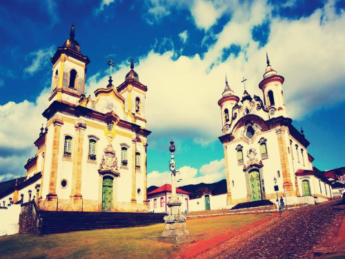 欧鲁普雷图黑金城