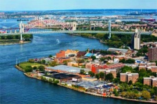 美国皇后区在哪个城市