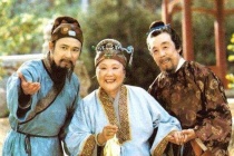 贾赦和贾政谁的地位高