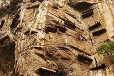 古代悬棺为什么大多在江河两岸