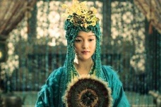 孔子拜倒在谁的石榴裙下