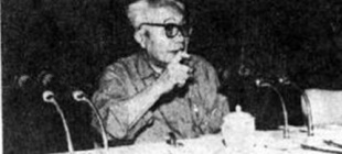 1900年1月2日：黄子卿出生