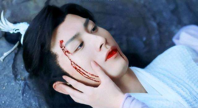 司凤弄丢面具被严惩