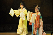 《紫钗记》的结构特点