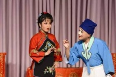 黄梅戏王小六打豆腐剧情是怎样的