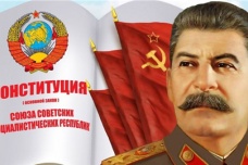 斯大林对苏联贡献大还是失误大